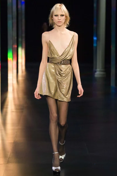 Look 2